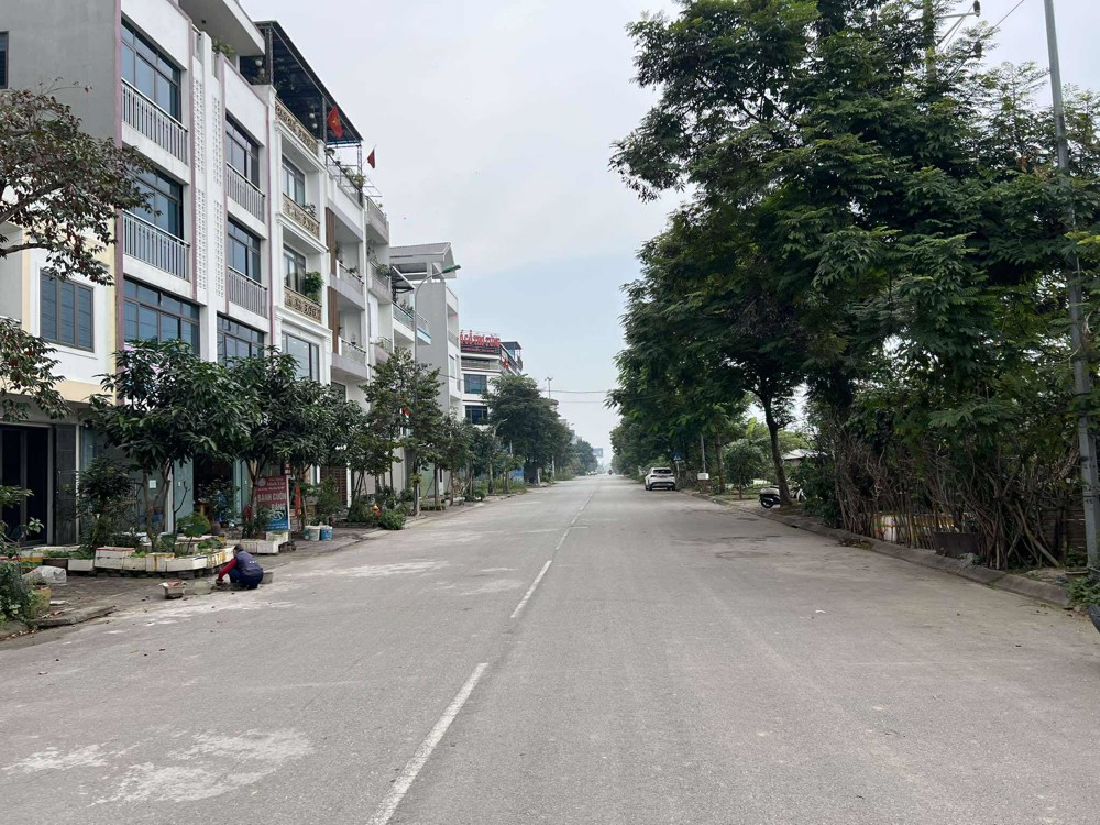 BÁN ĐẤT TÁI ĐỊNH CƯ TRÂU QUỲ – VỊ TRÍ ĐẸP, GIÁ TỐT – ĐƯỜNG 19M CÓ VỈA HÈ