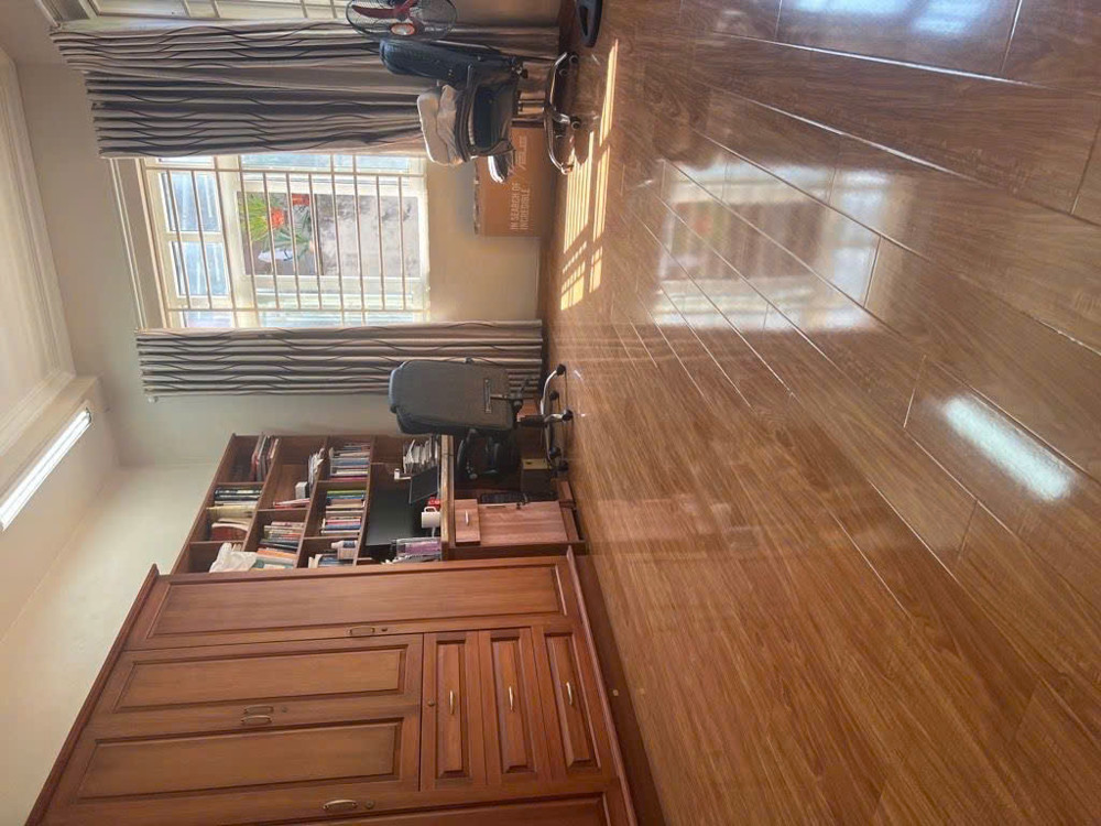 Bán Nhà Lạc Long Quân 51, 6 tầng, 2 thoáng, mặt. tiền lý tưởng!