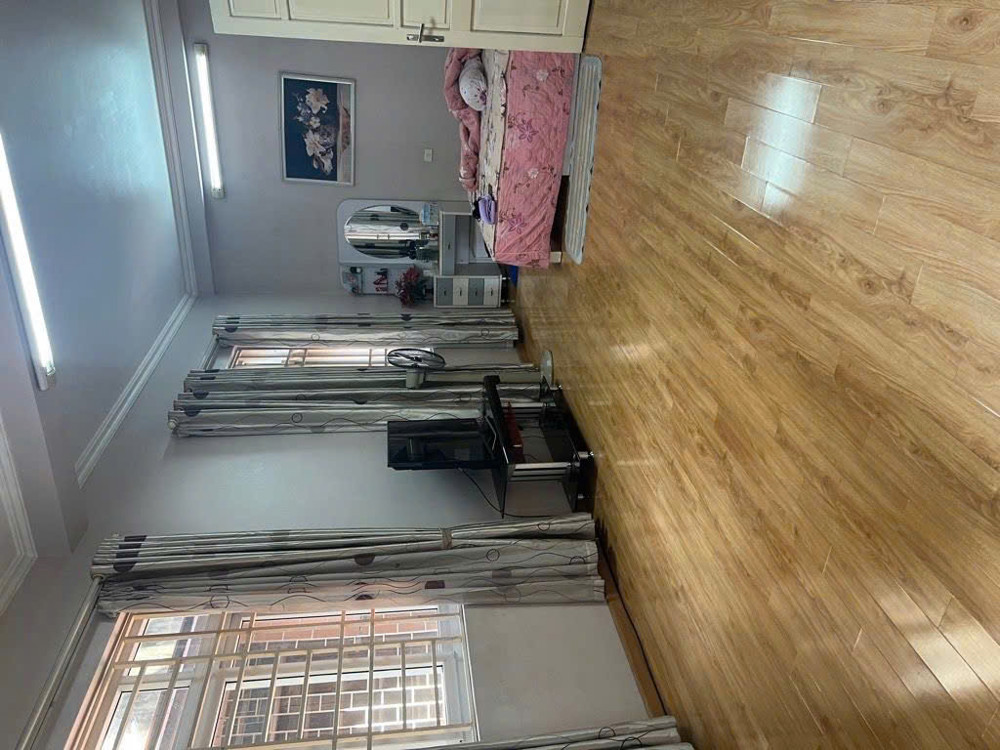 Bán Nhà Lạc Long Quân 51, 6 tầng, 2 thoáng, mặt. tiền lý tưởng!