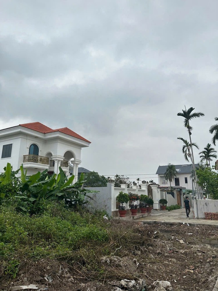 Lô đẹp giá chỉ 5xx triệu – hiếm có tại trung tâm Hợp Đức!  ZALO 0567 222 555