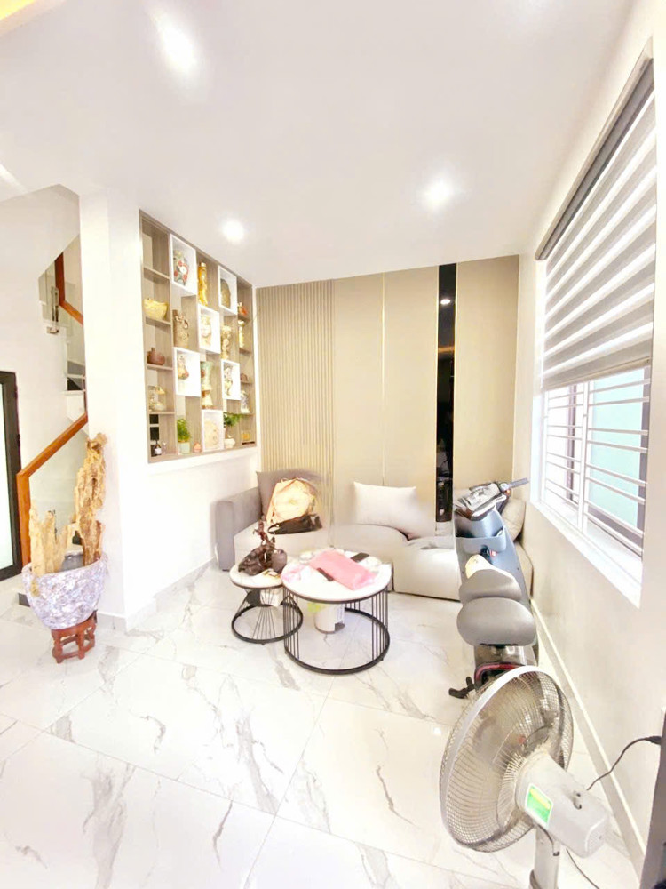 Giảm Giá 150 Triệu – Bán Nhà 4 Tầng Văn Cao, Hải Phòng – Mặt Tiền Rộng Hơn 6m, Full Nội Thất