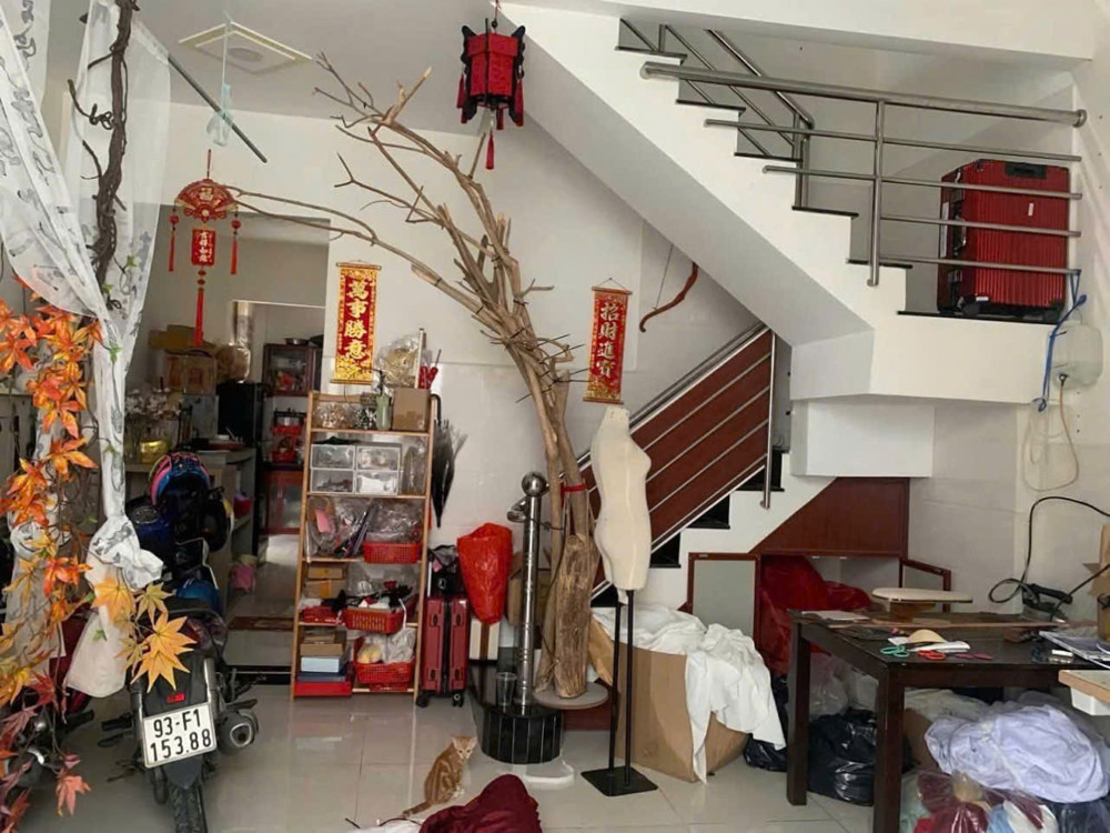 CHỦ NGỘP BANK CẦN BÁN GẤP – GIÁ CHỈ 3.3 TỶ (THƯƠNG LƯỢNG CHÍNH CHỦ) 
💥 LÔ GÓC – HẺM 3 GÁC – NHÀ