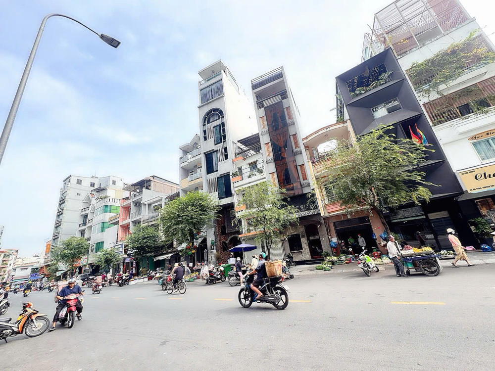 SIÊU PHẨM HIẾM BÁN - BÁN NHÀ 3 TẦNG MTKD Đ.ĐỀ THÁM, QUẬN 1 - DT 4M*17M SH VUÔNG CHUẨN ĐẸP - VỊ TRÍ