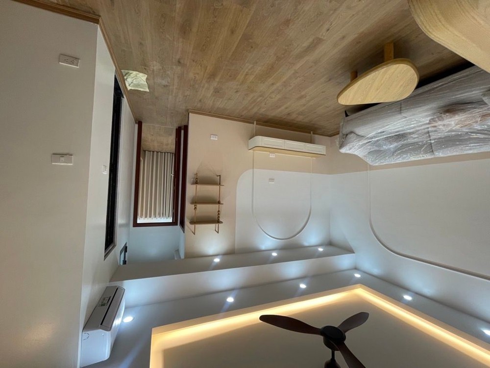 CHUNG CƯ HÀNG HIẾM – VỊ TRÍ ĐẮC ĐỊA – TRUNG TÂM CẦU GIẤY -Ô TÔ CHÂN CẦU THANG _62M2