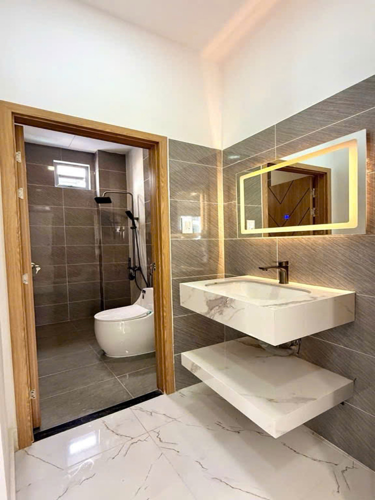 H1668 💥 Giảm 200tr! sát BV 175, SHR, Nở hậu, 3 tầng, 4.3x8.5m, 5.x tỷ