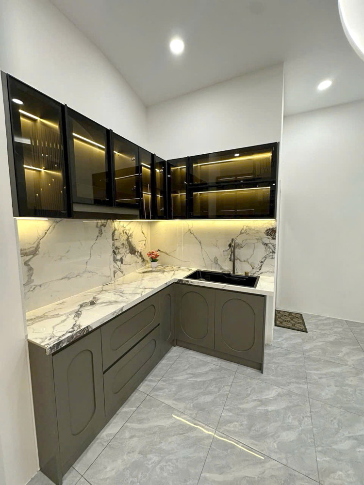 Nhà ko lộ giới 3.4x12m, nở hậu 154 Âu Dương Lân P3Q8 full nội thất cao cấp