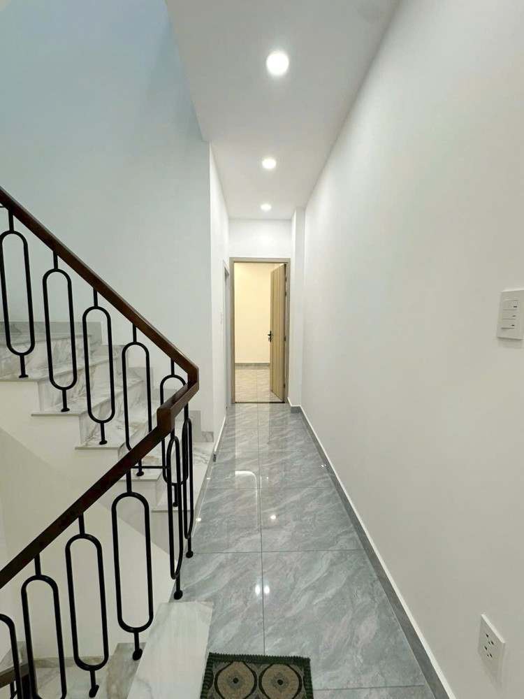 Nhà ko lộ giới 3.4x12m, nở hậu 154 Âu Dương Lân P3Q8 full nội thất cao cấp