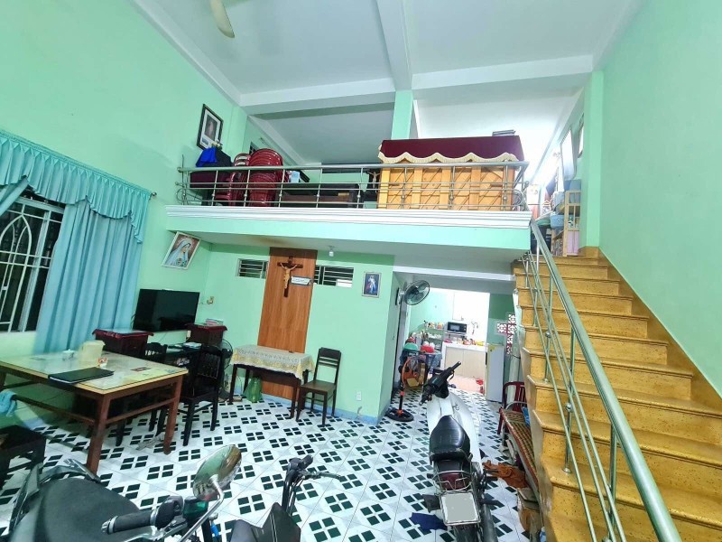 ► Kiệt Lê Duẩn, 78m2, ngang hơn 6m, 3 tầng chắc chắn, 3PN, 4.x tỷ