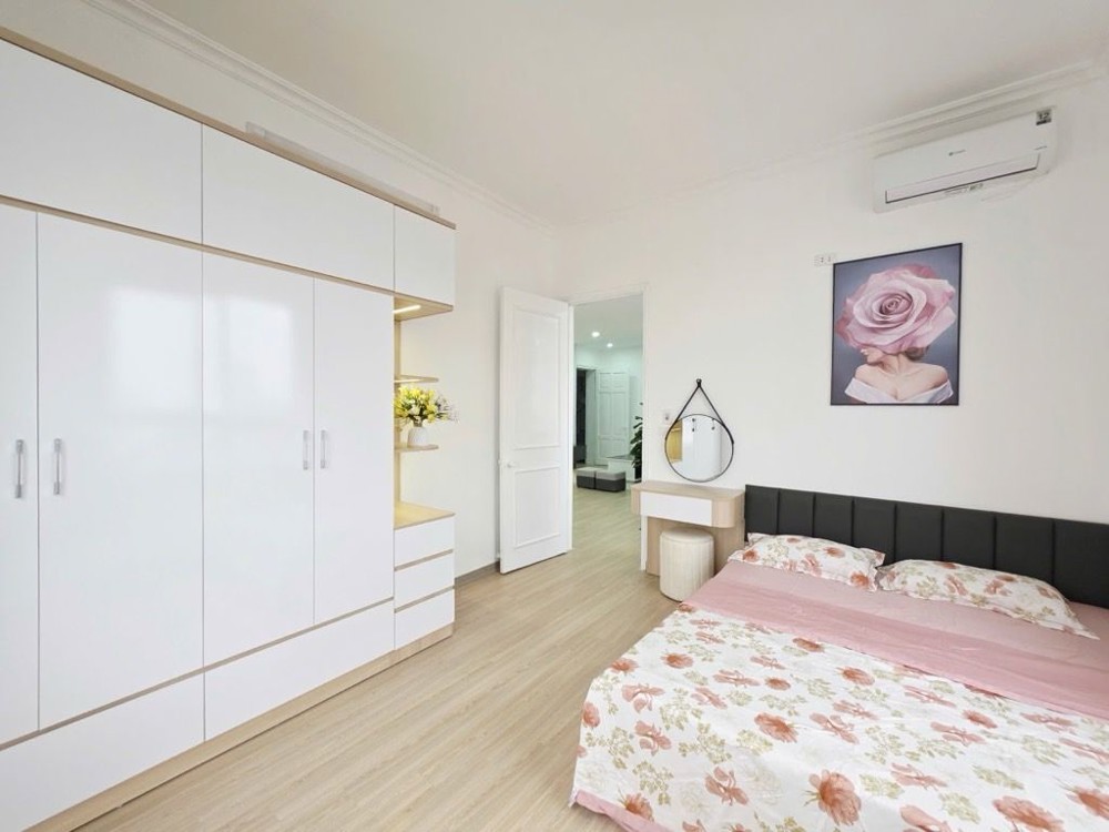 NHÀ ĐẸP ĐÓN TẾT- FULL NỘI THẤT - TRUNG TÂM CẦU GIẤY- Ở SƯỚNG- LÔ GÓC- HÀNG CỰC HIẾM_75M2