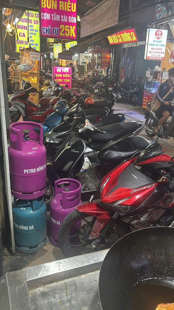 CHÍNH CHỦ SANG NHƯỢNG NỐT QUÁN PHỞ BÒ PHỐ AO SEN - HÀ ĐÔNG, HÀ NỘI