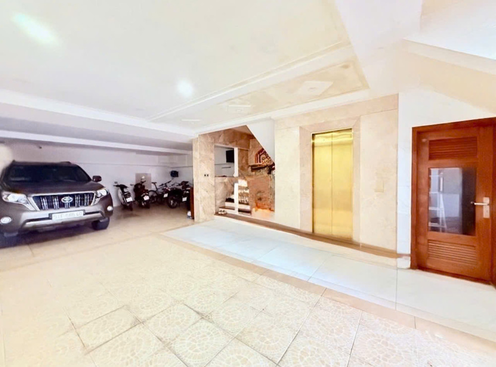 Biệt thự vị trí vàng Tân Bình – sát Nhà ga T3 – hầm + 5 tầng – thang máy – 150m², ngang 7.5m