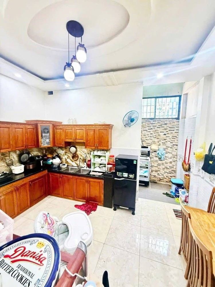 NHÀ 3 TẦNG BTCT ĐẸP 75M2 HXH. KHU VỰC DÂN CƯ SẦM UẤT TRẦN THỊ NĂM. TÂN CHÁNH HIỆP - GẦN BỆNH VIỆN