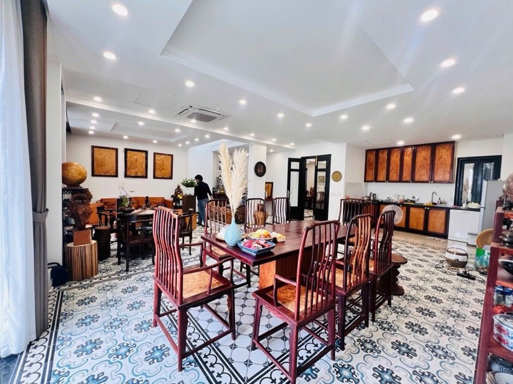 Bán nhà phố Thái Hà_đắc địa_lô góc_ mt 8m_ô tô tránh vỉa hè_kd đỉnh_55m2_giá chào 25 tỷ