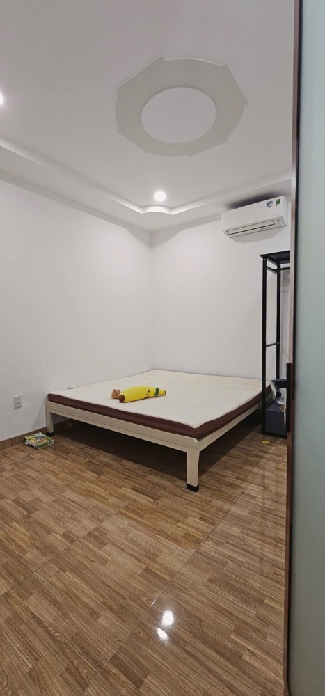 Bán nhà  đường Số 13, Linh Xuân, TP HCM. DT 100m2, 2 tầng, 3PN, SH, 6.8 tỷ. LH: 0933125879