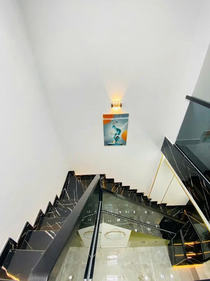 NHÀ ĐẸP 2 TẦNG - ĐƯỜNG SỐ 18 - TÂN QUÝ - TÂN PHÚ - NGANG 4M - DT 4 X 8  .1 - NHỈNH 4 TỶ