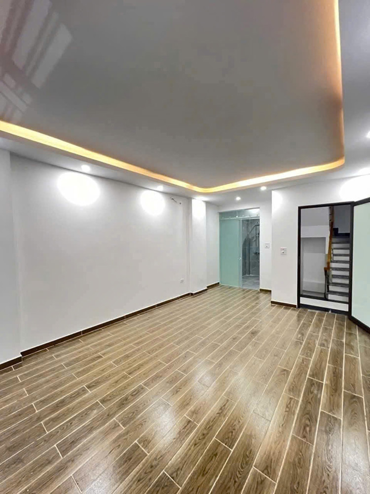 Bán Nhà Mới Xây Độc Lập Hải Phòng – Sân Cổng Rộng, Gần Đường Lê Lợi – Giá Chỉ 3 Tỷ 690 Triệu