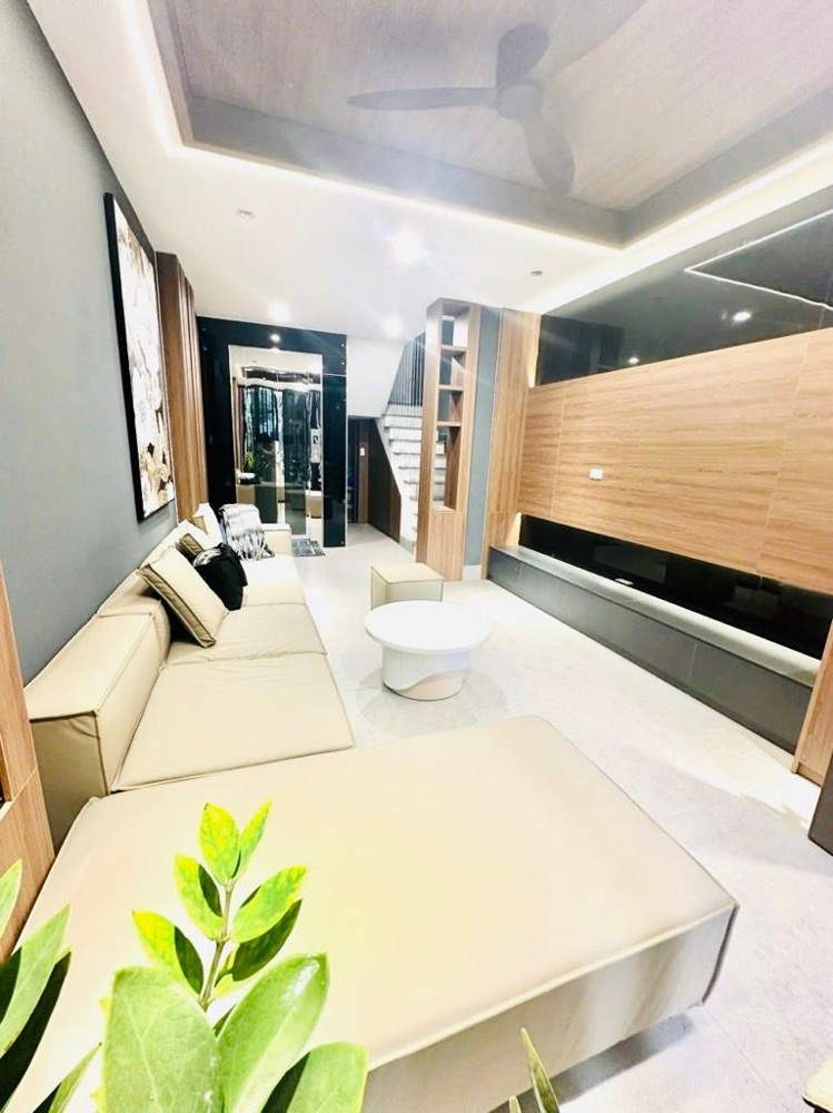 Mặt Phố Kim Ngưu – 55m² – 5 Tầng – Vỉa Hè Rộng