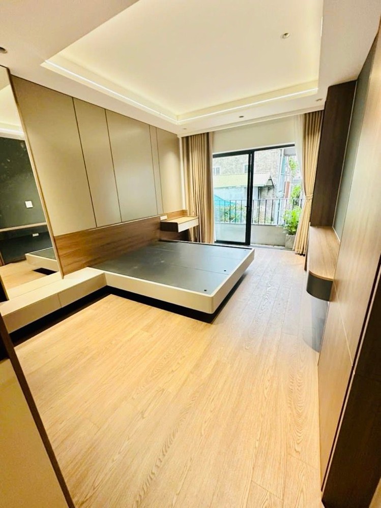 Mặt Phố Kim Ngưu – 55m² – 5 Tầng – Vỉa Hè Rộng