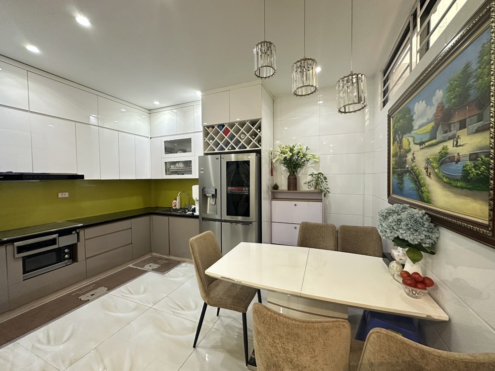 Bán nhà Ngọc Thuỵ, sau trường pháp 40m x 4T lô góc, oto vào nhà nhỉnh 12 tỷ có tl. LH 0936123469