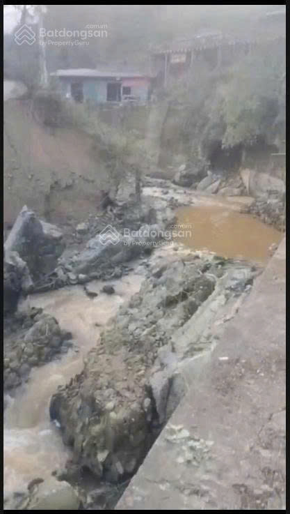 BÁN ĐẤT SUỐI HỒ SAPA - VIEW SUỐI ÔM NÚI CÓ SỔ HỒNG Ô TÔ VÀO TẬN NƠI