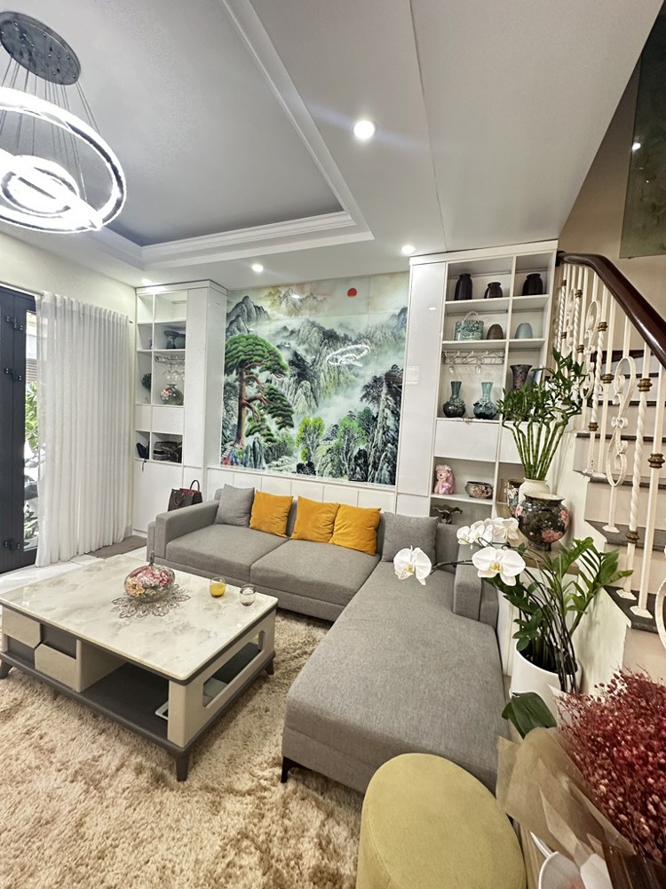 Bán nhà Ngọc Thuỵ, sau trường pháp 40m x 4T lô góc, oto vào nhà nhỉnh 12 tỷ có tl. LH 0936123469