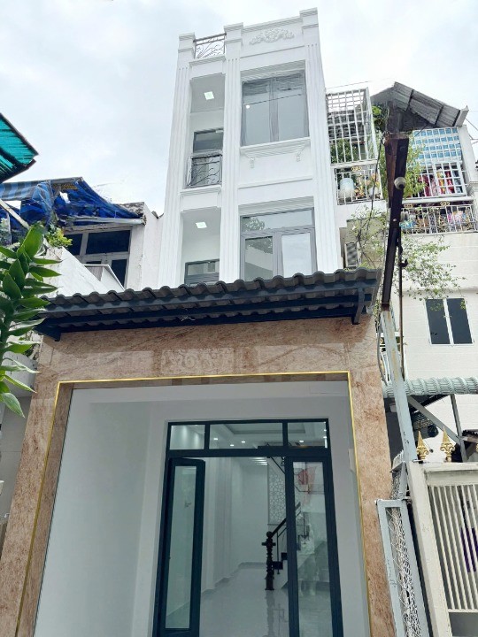 Nhà mới cách chỗ xe hơi quay đầu 10m hẻm 137 Âu Dương Lân P3Q8