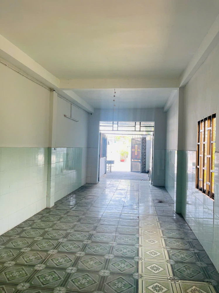 NHÀ SHR MẶT TIỀN HUỲNH THỊ NA, ĐÔNG THẠNH, HÓC MÔN 
ĐƯỜNG NHỰA THÔNG