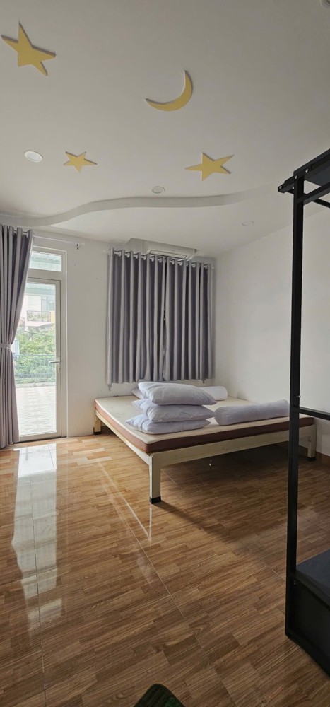 Bán nhà  đường Số 13, Linh Xuân, TP HCM. DT 100m2, 2 tầng, 3PN, SH, 6.8 tỷ. LH: 0933125879