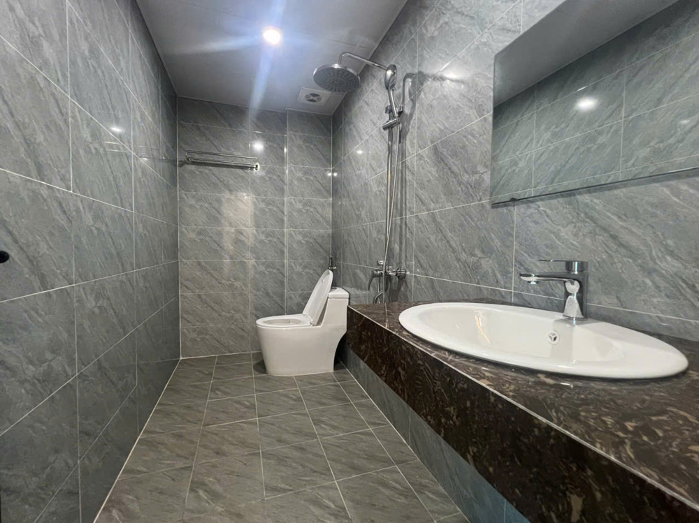 BÁN NHÀ 5 TẦNG LÔ GÓC – GẦN THỊ TRẤN TRÔI - chỉ 5.25 tỷ