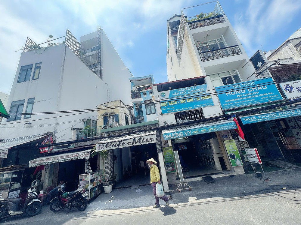 BÁN NHÀ MẶT TIỀN ĐƯỜNG XÓM CHIẾU, QUẬN 4 - CHÍNH CHỦ CHƯA QUA ĐẦU TƯ - GIÁ TỐT NHẤT KHU VỰC ĐANG