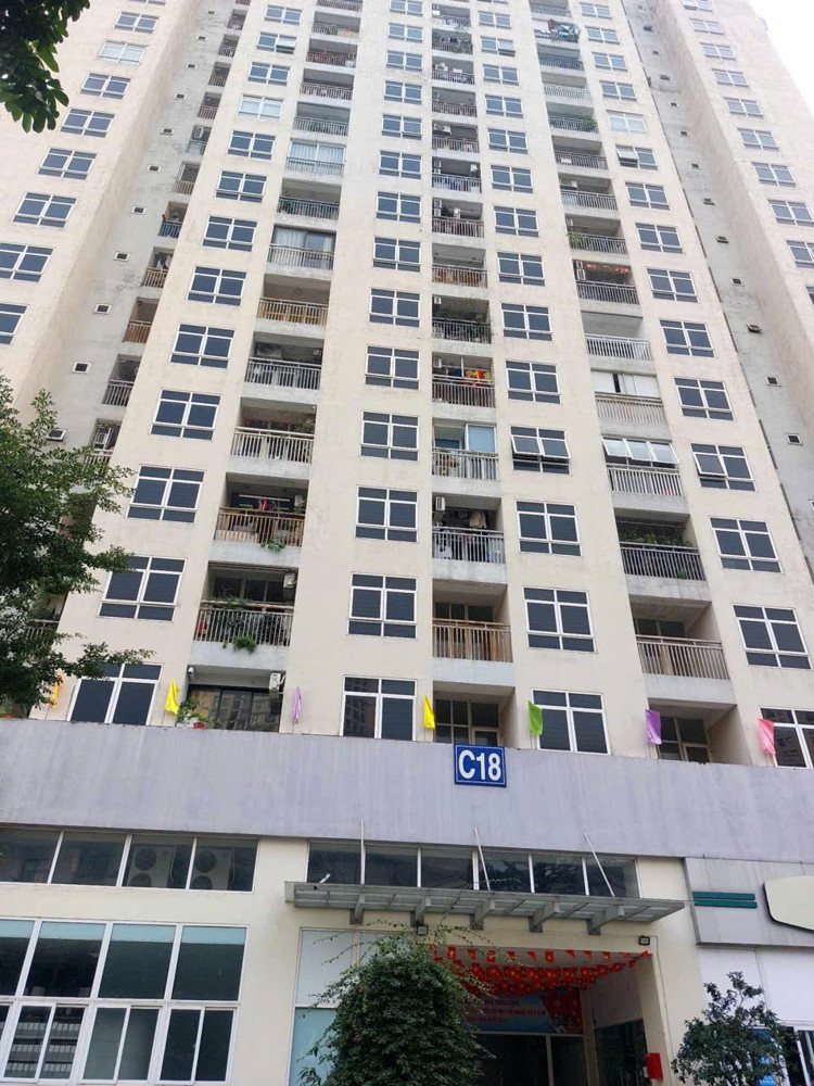 Căn hộ chung cư tái định cư C18 Xuân La, sau quận ủy Tây Hồ! - Diện tích 88m, 3 ngủ, 2 vs!