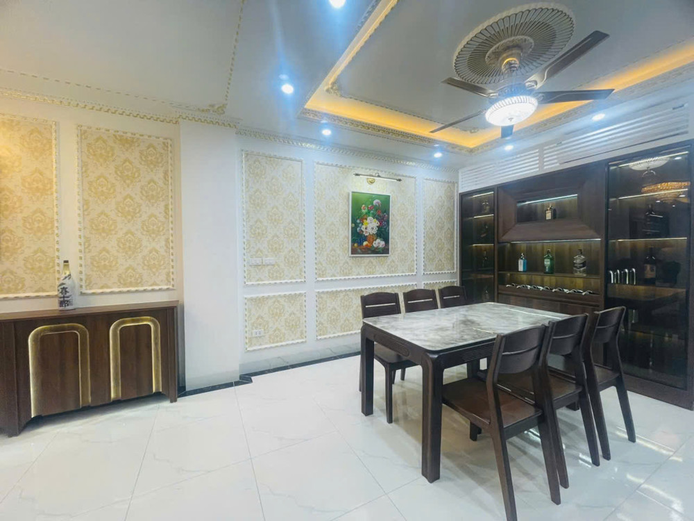 SIÊU PHẨM VÕ CHÍ CÔNG – 6 TẦNG – THANG MÁY – VỪA Ở VỪA CHO THUÊ 8PKK, 60 m, 6  tầng, MT 5.5 m. 14.5