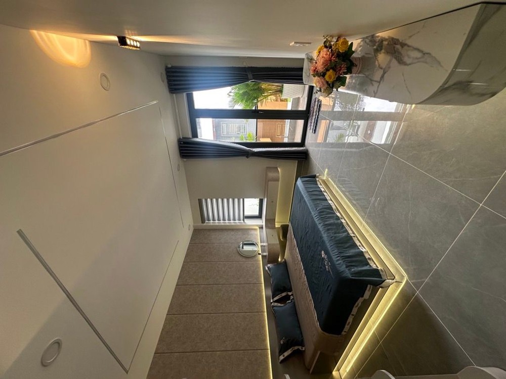 Bán nhà Hxh Tân chánh hiêp q12 98m 5 tầng mới tinh 8,3 tỷ