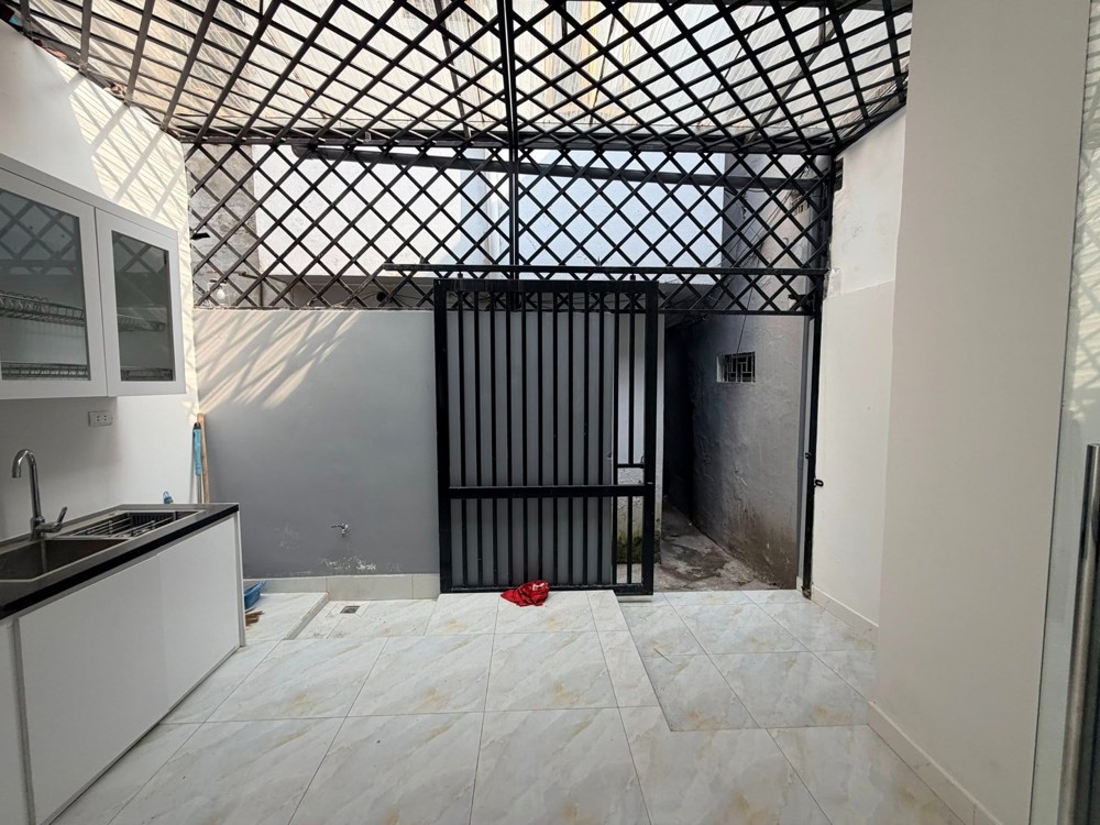 CHỦ BÁN ĐẤT TẶNG NHÀ PHỐ NGỌC HÀ -HÀNG XÓM LĂNG BÁC DT 35M, MT 4,5M GIÁ CHÀO 6,9 TỶ