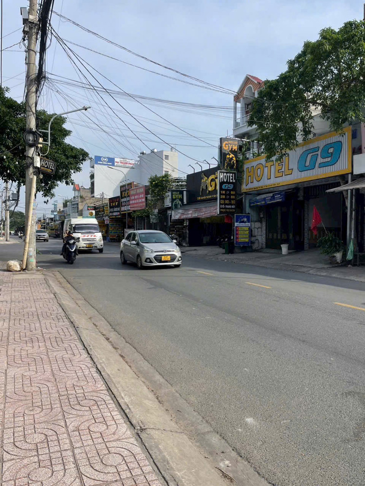 SIÊU PHẨM MẶT TIỀN NGUYỄN THỊ BÚP, Q12 LÔ ĐẤT ĐẸP – XÂY ĐƯỢC 1 TRỆT 5 LẦU – KD ĐỈNH