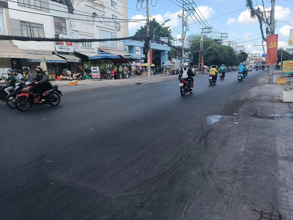 SIÊU PHẨM MẶT TIỀN NGUYỄN THỊ BÚP, Q12 LÔ ĐẤT ĐẸP – XÂY ĐƯỢC 1 TRỆT 5 LẦU – KD ĐỈNH