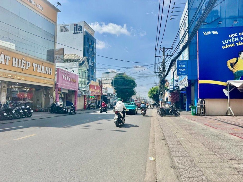 NHÀ MẶT TIỀN KINH DOANH SẦM UẤT NHẤT Cung  ĐƯỜNG NGUYỄN ẢNH THỦ