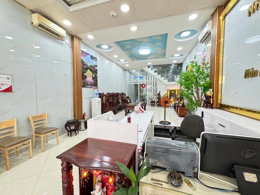 NHÀ MẶT TIỀN KINH DOANH SẦM UẤT NHẤT Cung  ĐƯỜNG NGUYỄN ẢNH THỦ