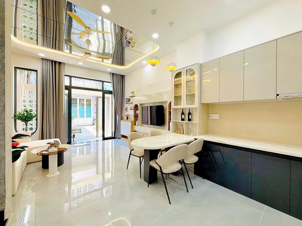 Tổ ấm vợ chồng trẻ Ni Sư Huỳnh Liên, Bảy Hiền Tân Bình, 35m², 2 tầng – 3 phòng ngủ – Giá 4,25  tỷ