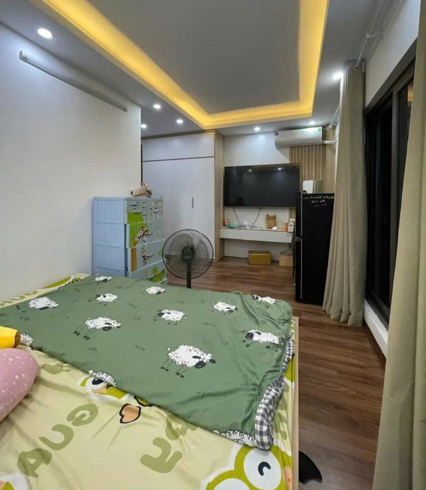 BÁN NHÀ VÕ CHÍ CÔNG, NHÀ ĐẸP, 6 TẦNG THANG MÁY, Ô TÔ ĐỖ CỔNG, FULL NỘI THẤT – 10 TỶ