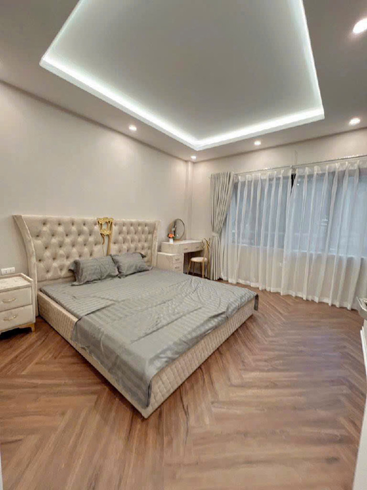 BÁN NHÀ BỒ ĐỀ LONG BIÊN,OTO ĐỖ CỔNG,THANG MÁY,LÔ GÓC,FULL NỘI THẤT,45M NHỈNH 10 TỶ