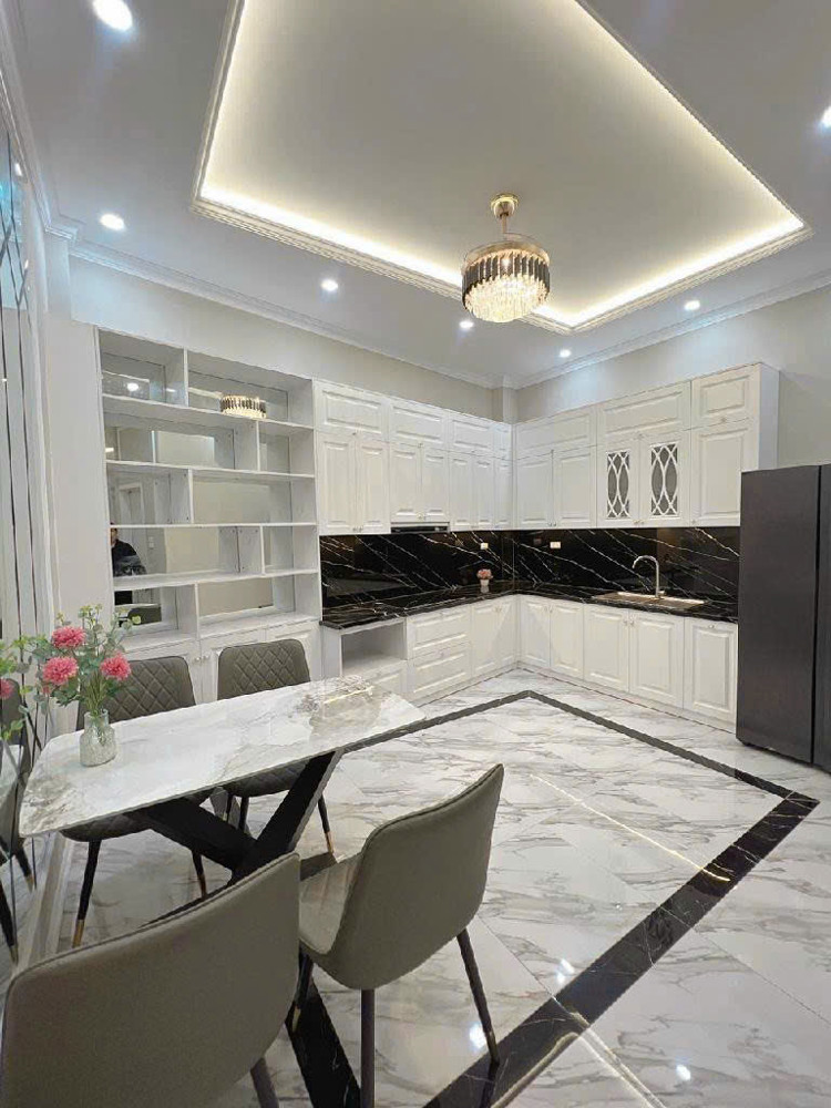 BÁN NHÀ BỒ ĐỀ LONG BIÊN,OTO ĐỖ CỔNG,THANG MÁY,LÔ GÓC,FULL NỘI THẤT,45M NHỈNH 10 TỶ