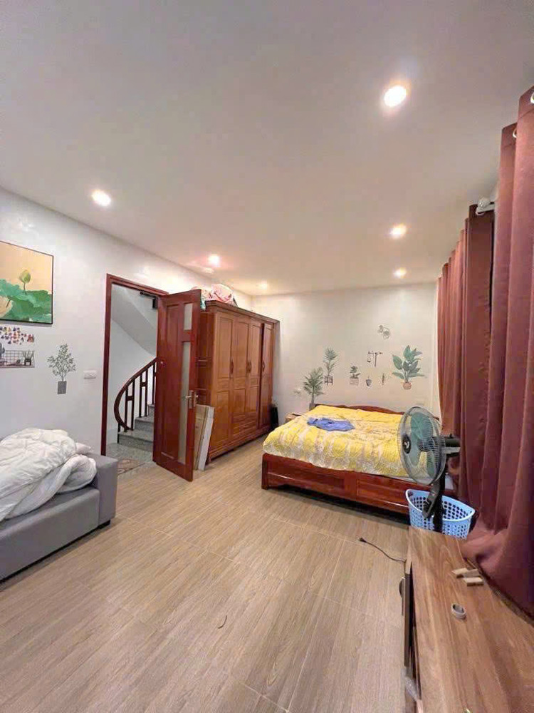 BÁN NHÀ THƯỢNG THANH LONG BIÊN,OTO ĐỖ CỔNG,DÂN XÂY,GẦN CHỢ,TRƯỜNG,46M