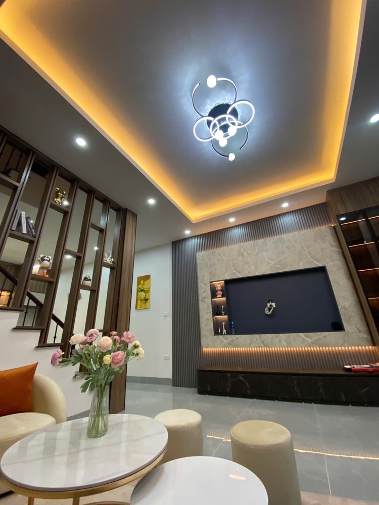 Bán nhà Ngọc Lâm – 50m² · 4 tầng · 5 ngủ – full nội thất