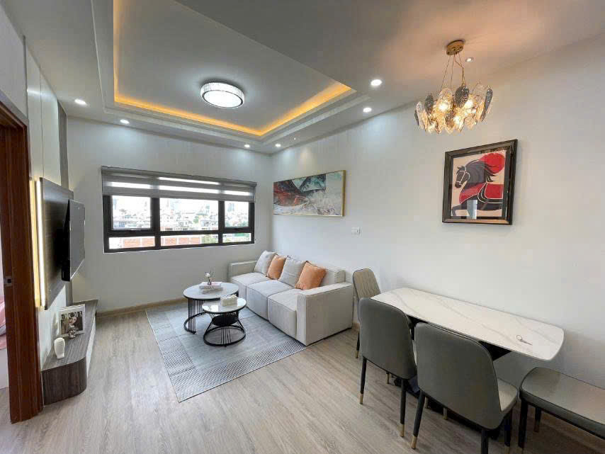 Cần bán căn góc thương mại chung cư SSH07 view công viên!!!
 Dt: 52m2 Giá bán 2,92tỷ. Sổ hồng, bao