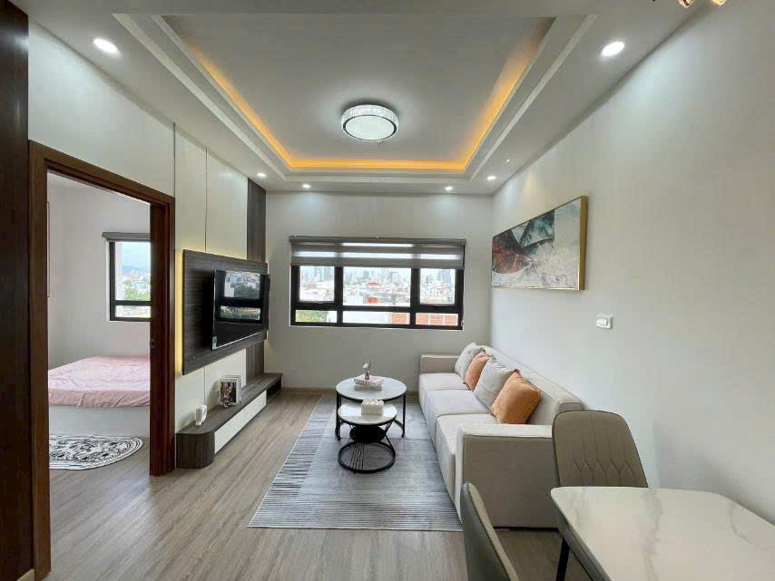 Cần bán căn góc thương mại chung cư SSH07 view công viên!!!
 Dt: 52m2 Giá bán 2,92tỷ. Sổ hồng, bao