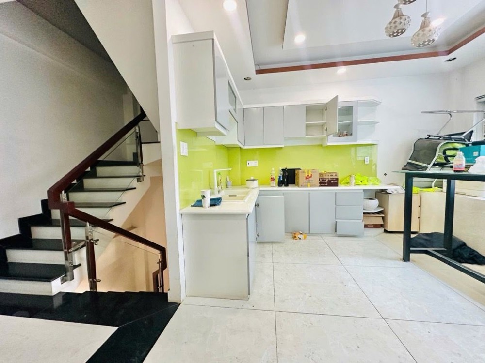 Mặt tiền Yên Thế Tân Bình – 6 tầng thang máy – Nhà đang cho thuê – Giữ tiền cực tốt – Giá 13,5 tỷ