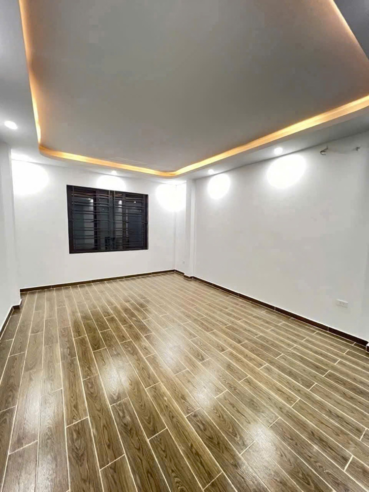 Siêu phẩm nhà xây mới, độc lập, sân cổng rộng 10 mâm cỗ phố Lê Lợi-Hải Phòng