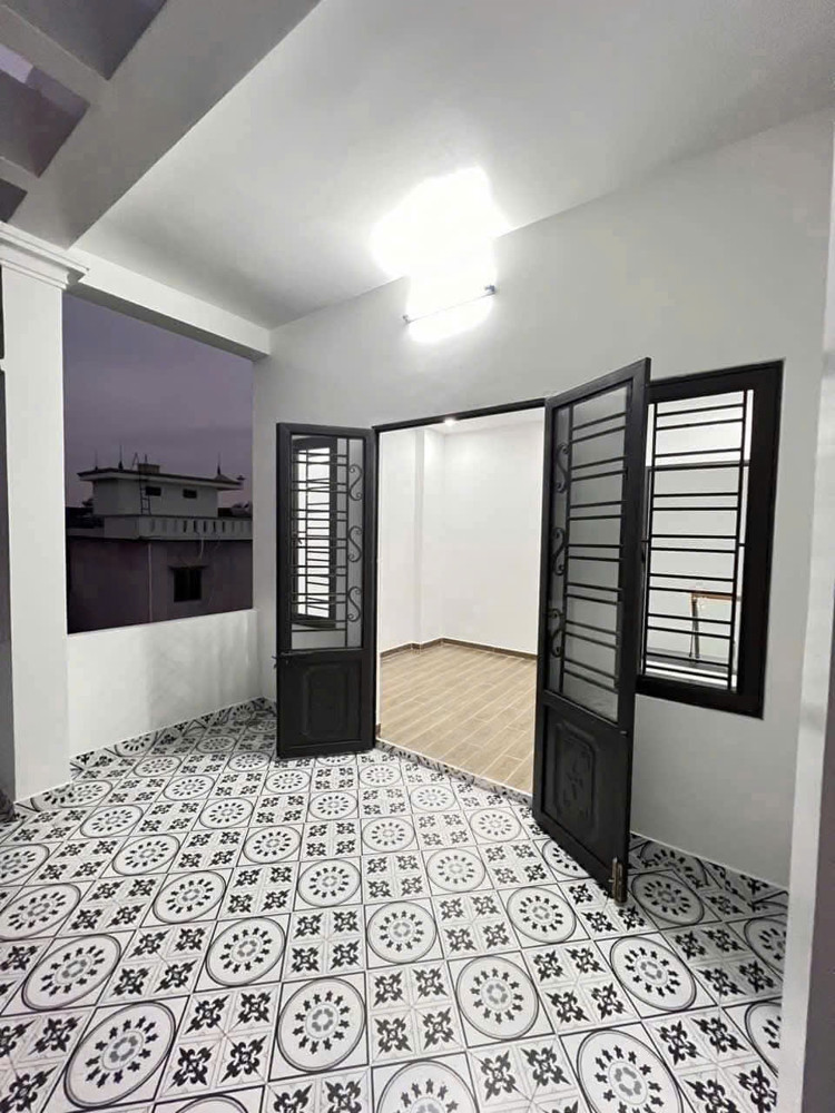 Siêu phẩm nhà xây mới, độc lập, sân cổng rộng 10 mâm cỗ phố Lê Lợi-Hải Phòng