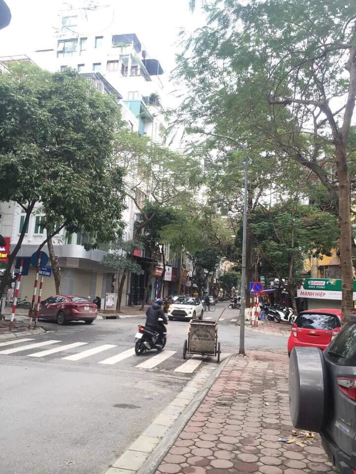 Phân Lô Trung yên, lô góc kinh doanh, ô tô dừng đỗm 51m, 17.9 tỷ